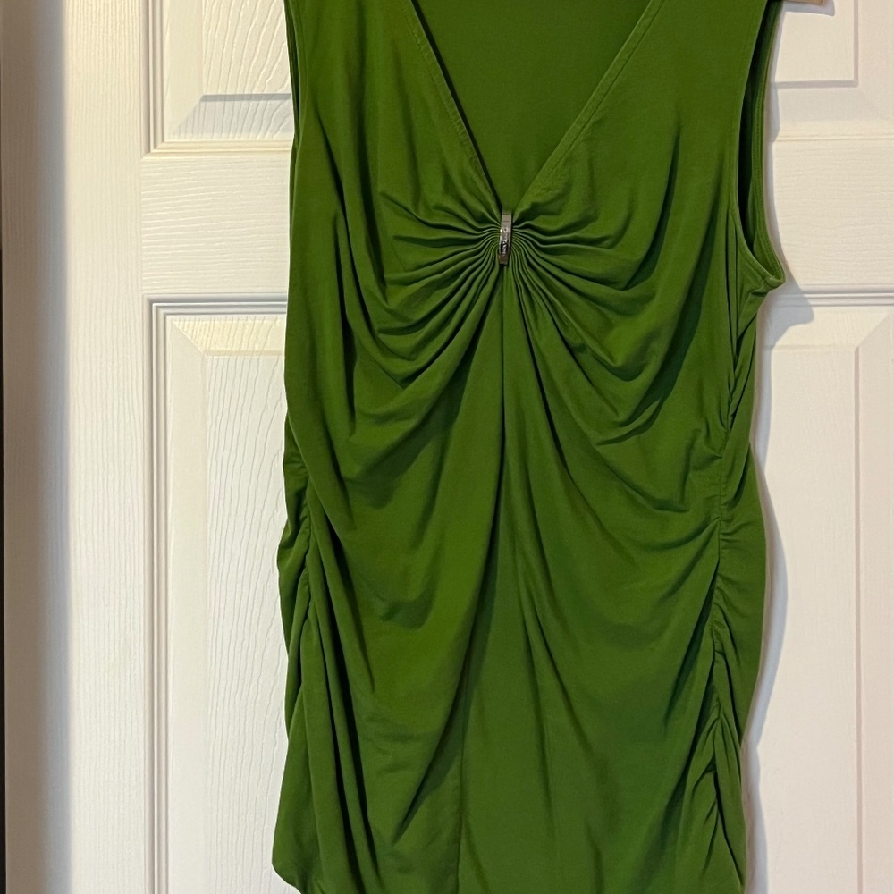 Green shell sleeveless